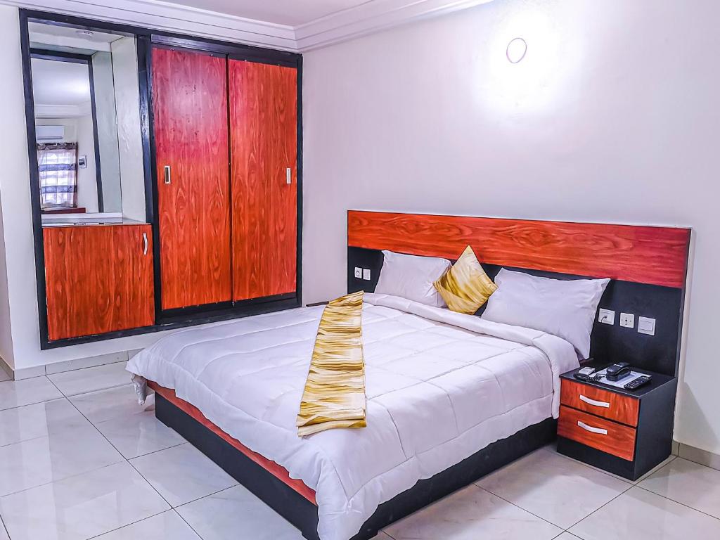 room_7_1766940897_695160e10b09b